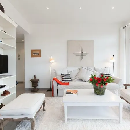 Mouette Yourhosthelper *